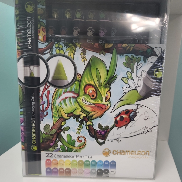 New Chameleon 22 pen Deluxe Set - Picture 1 of 4